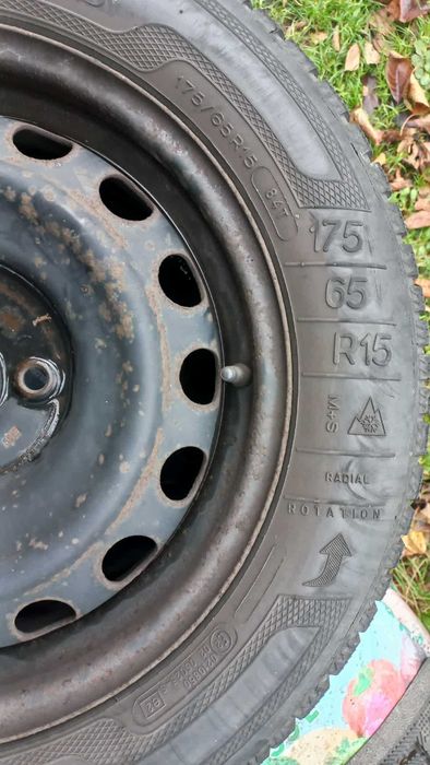 Komplet felg stalowych + opony zimowe Kleber Krisalp HP2 175/65 R15
