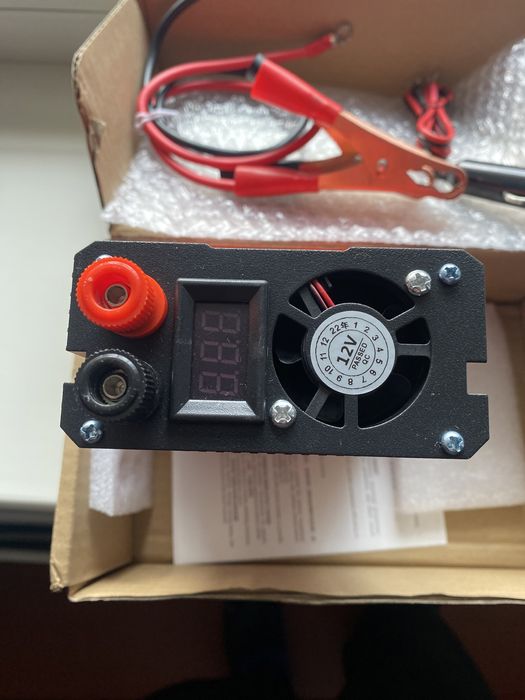 Інвертор модифікований синус 12-220v/Инвертор 12-220v/преобразователь