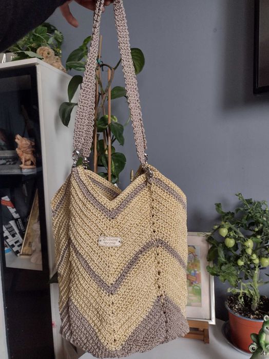 Torebka robiona na szydełku