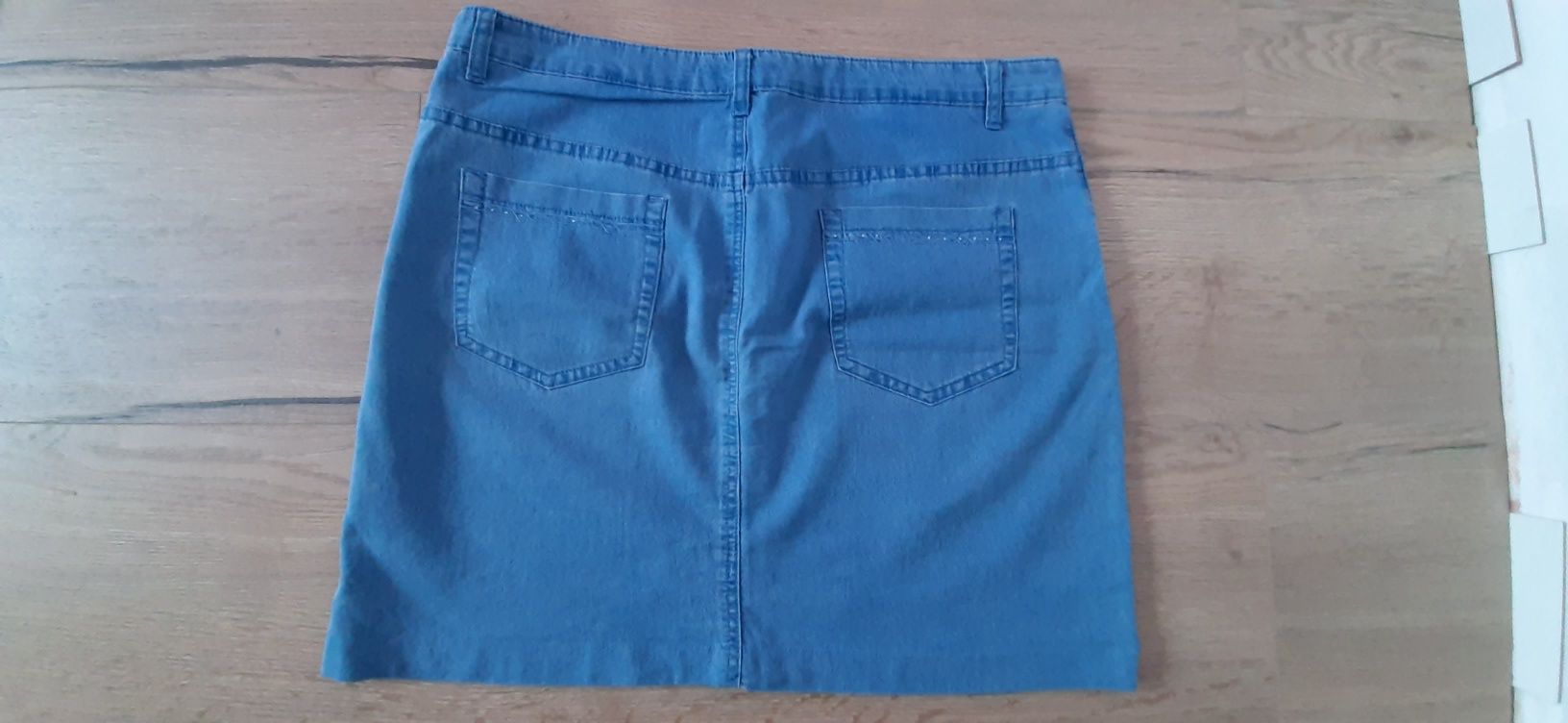 Spódnica cienki jeans rozmiar 38 wypada na XXXL