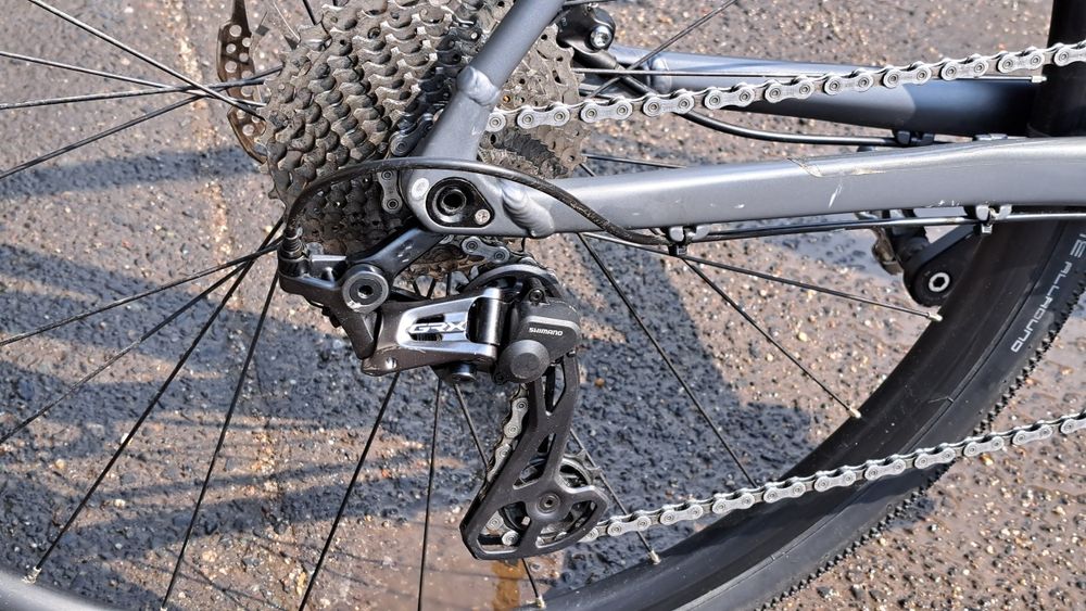 Rower gravel Cube 28"