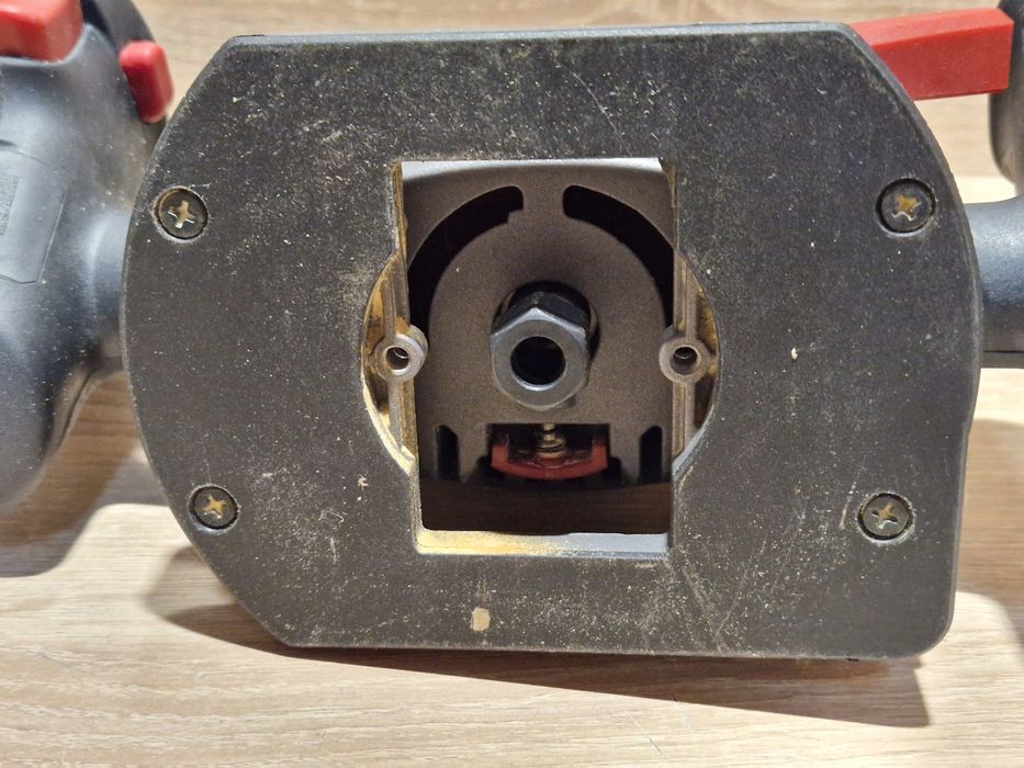 Frezarka parkside pof 1200 d3 urządzenie do obróbki drewna