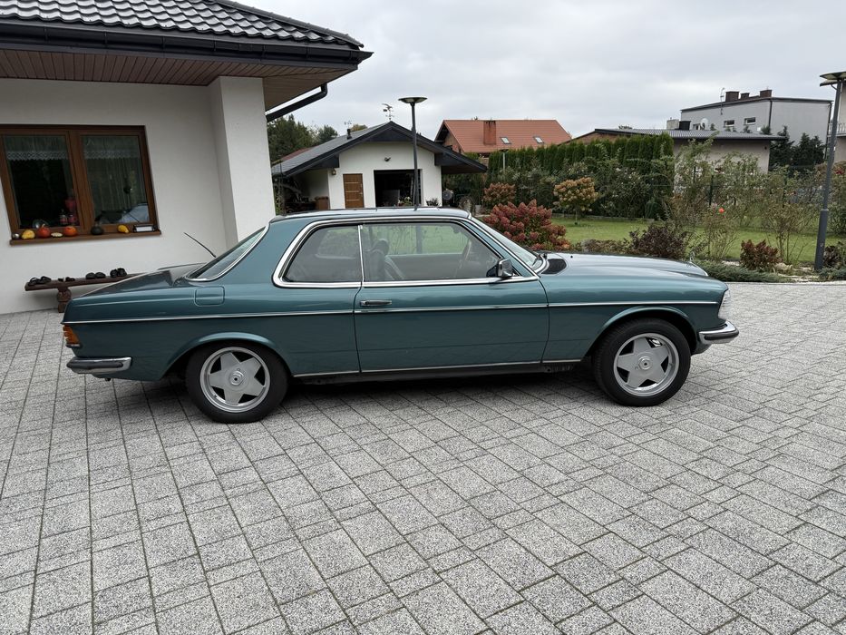Mercedes W 123 230 CE coupe
