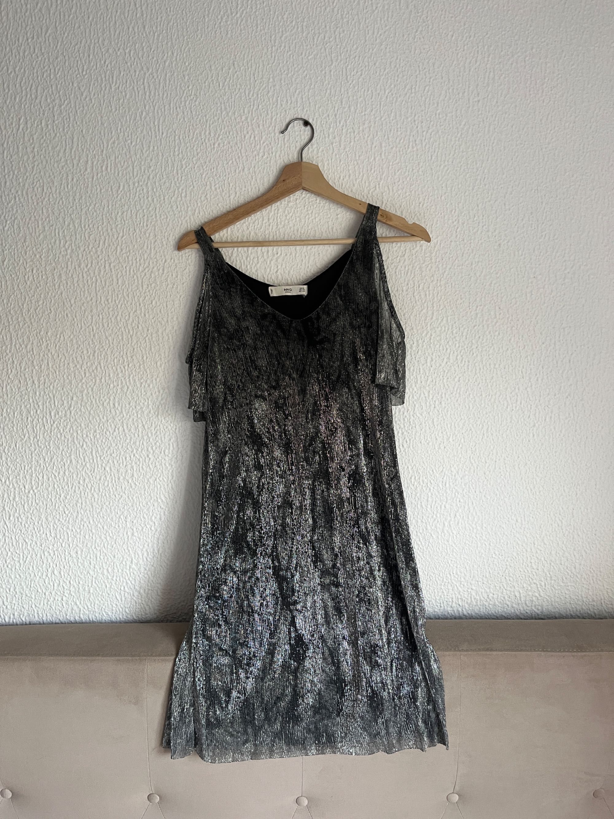 Vestido prateado Mango – glittery & glam (XS)