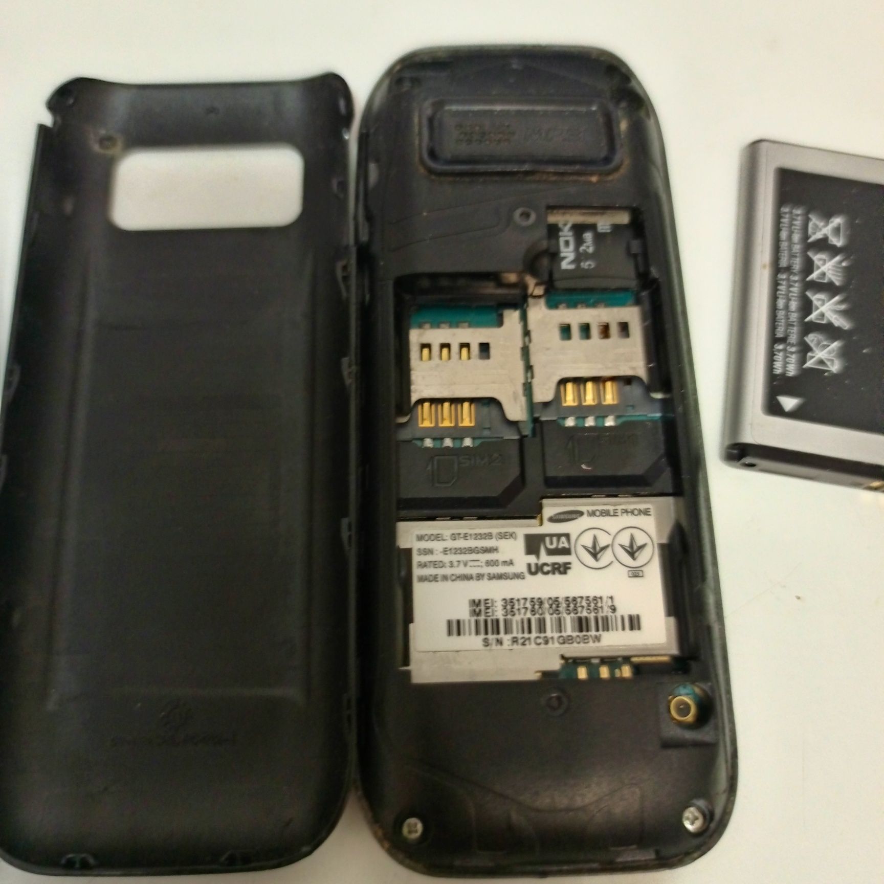 Телефон Samsung 1232 на 2 SIM в хорошем рабочем состоянии
