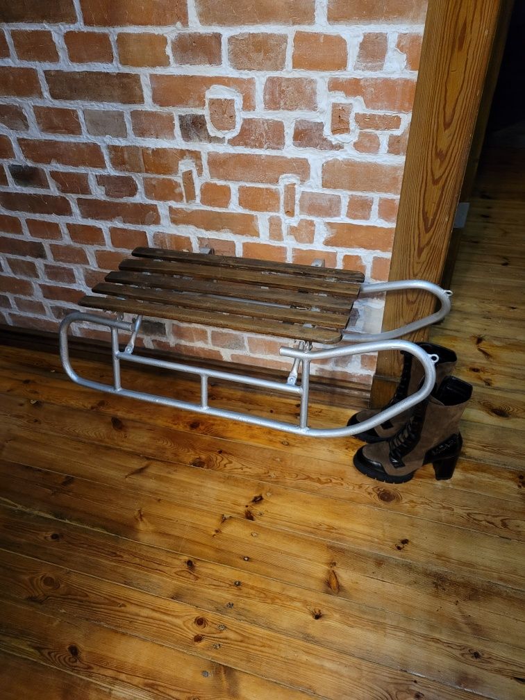 Sanki Wieszak na ubrania półka ławeczka szafka retro rustykalna