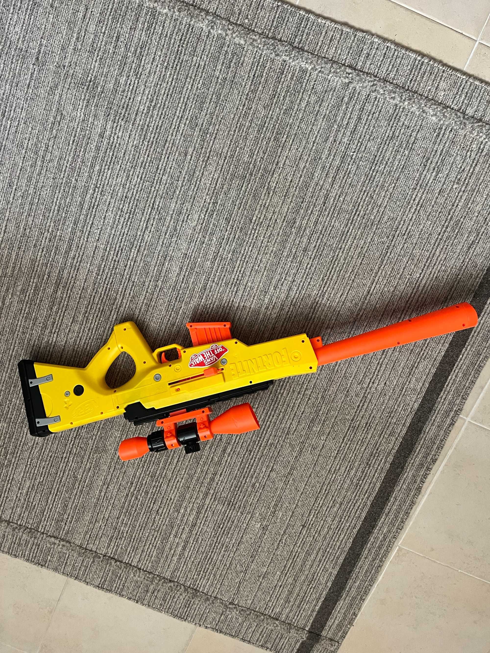 Brinquedo Nerf do Fortnite. (Bolt Action Sniper Rifle)