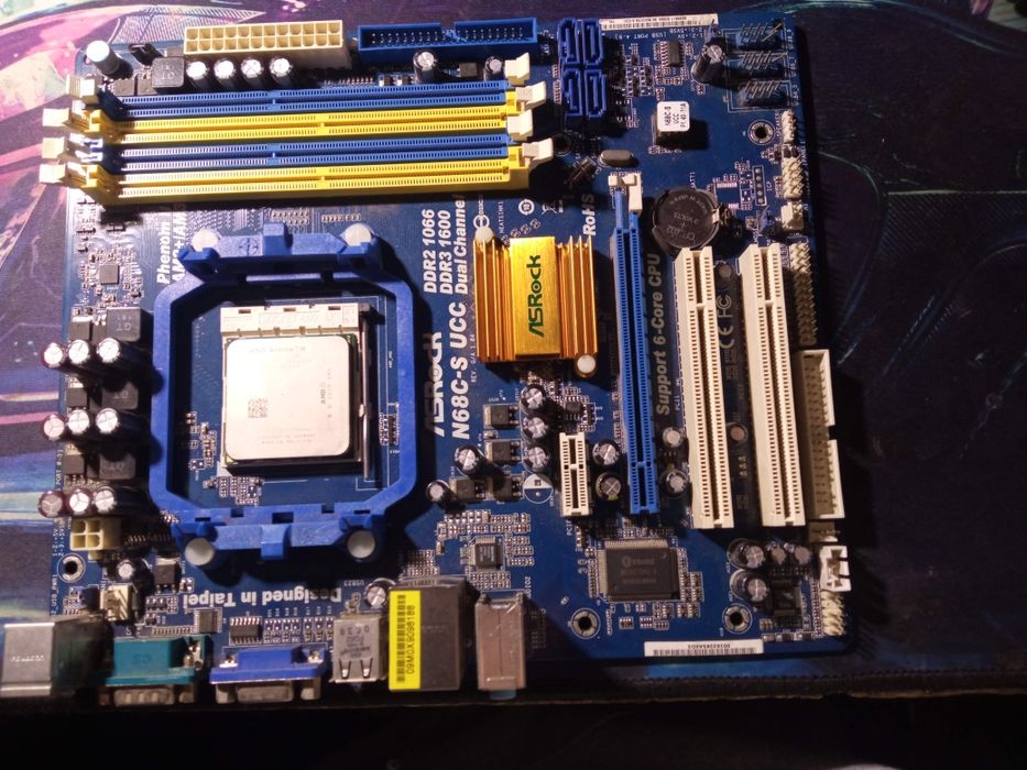 Материнская плата с процессом AMD2+/AMD 3