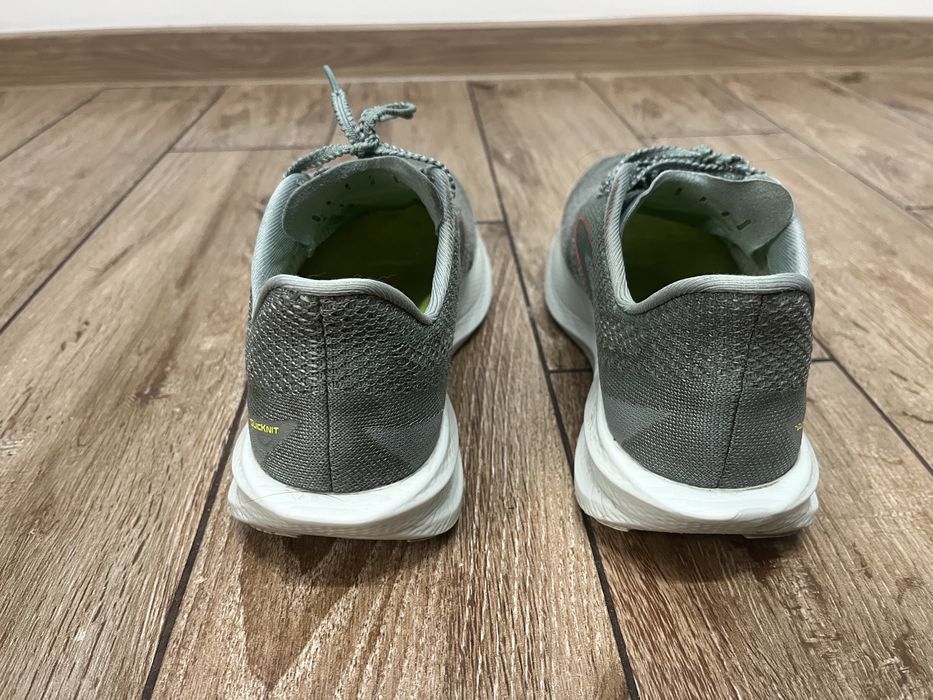 Buty do biegania Brooks Hyperion Elite 3 z karbonem