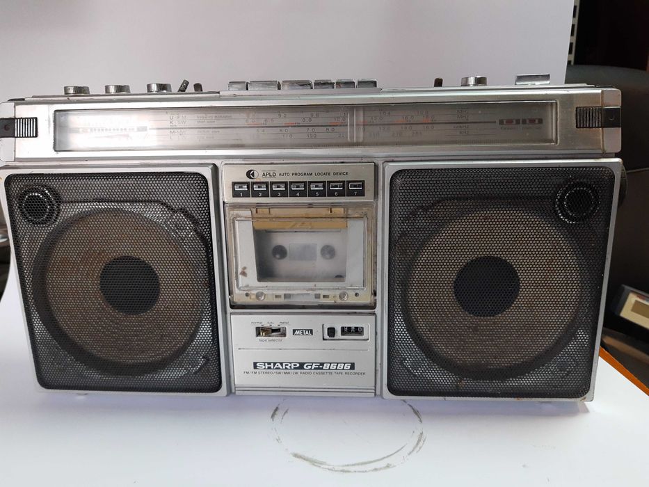 Stary Radioodtwarzacz Sharp GF 8686
