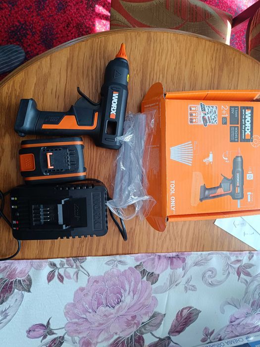 Pistolet na klej akumulatorowy worx