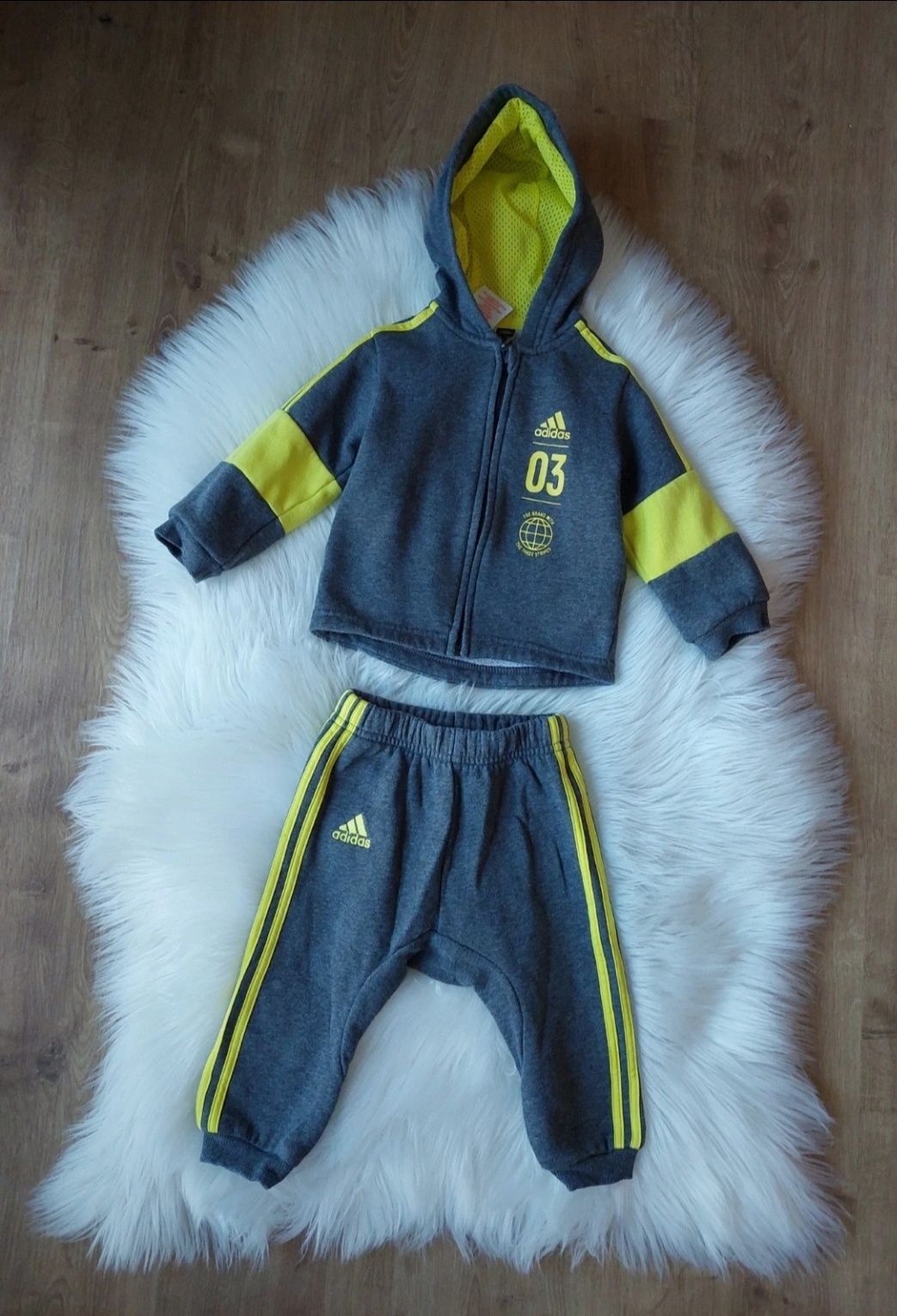 Dziecięcy niemowlęcy dres Adidas dla chłopca bluza spodnie komplet 74