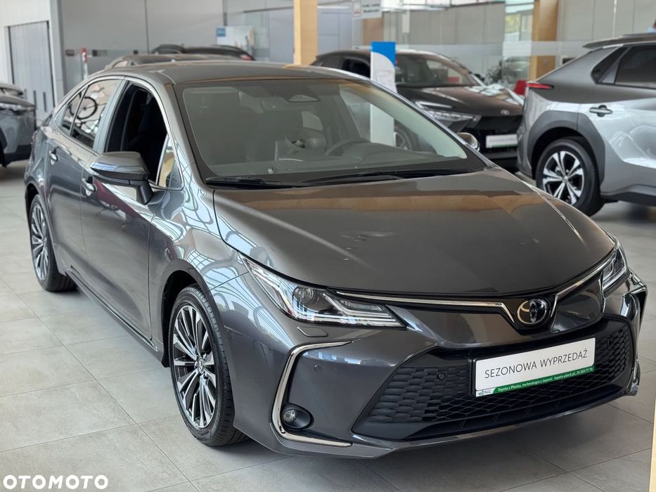 Toyota corolla e21 sedan przód kompletny lift1g3