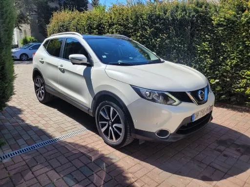 Nissan Qashqai Panorama, Skóra, Klimatronik Kamera 360 , Kesnony