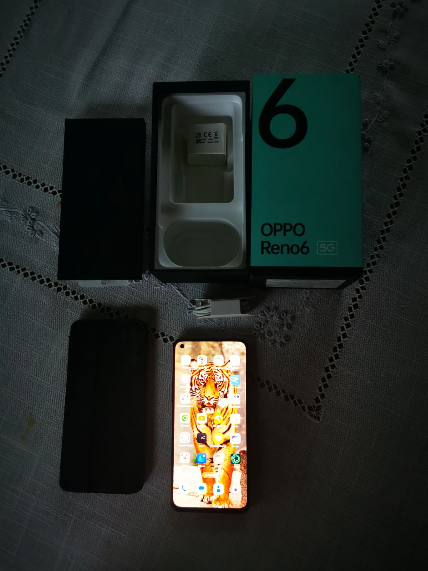 OPPO reno6 5G smartfon