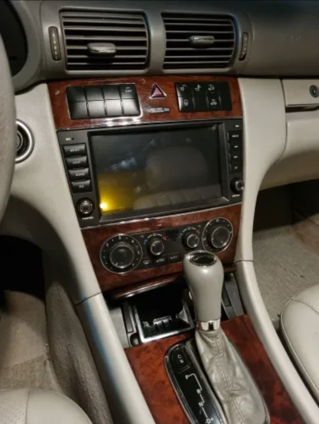 Rádio Android 12 com GPS Mercedes W209 CLK (Novo)