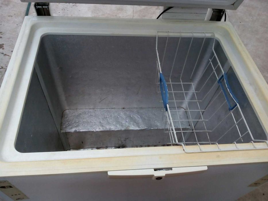 Морозильна камера  .