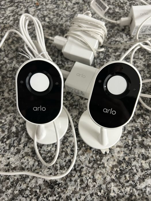 Cameras de segurança ARLO em perfeito estado
