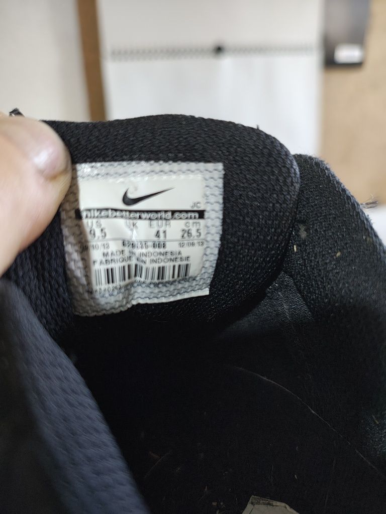 Buty sportowe Nike. Rozmiar 41 wkładka 26cm.