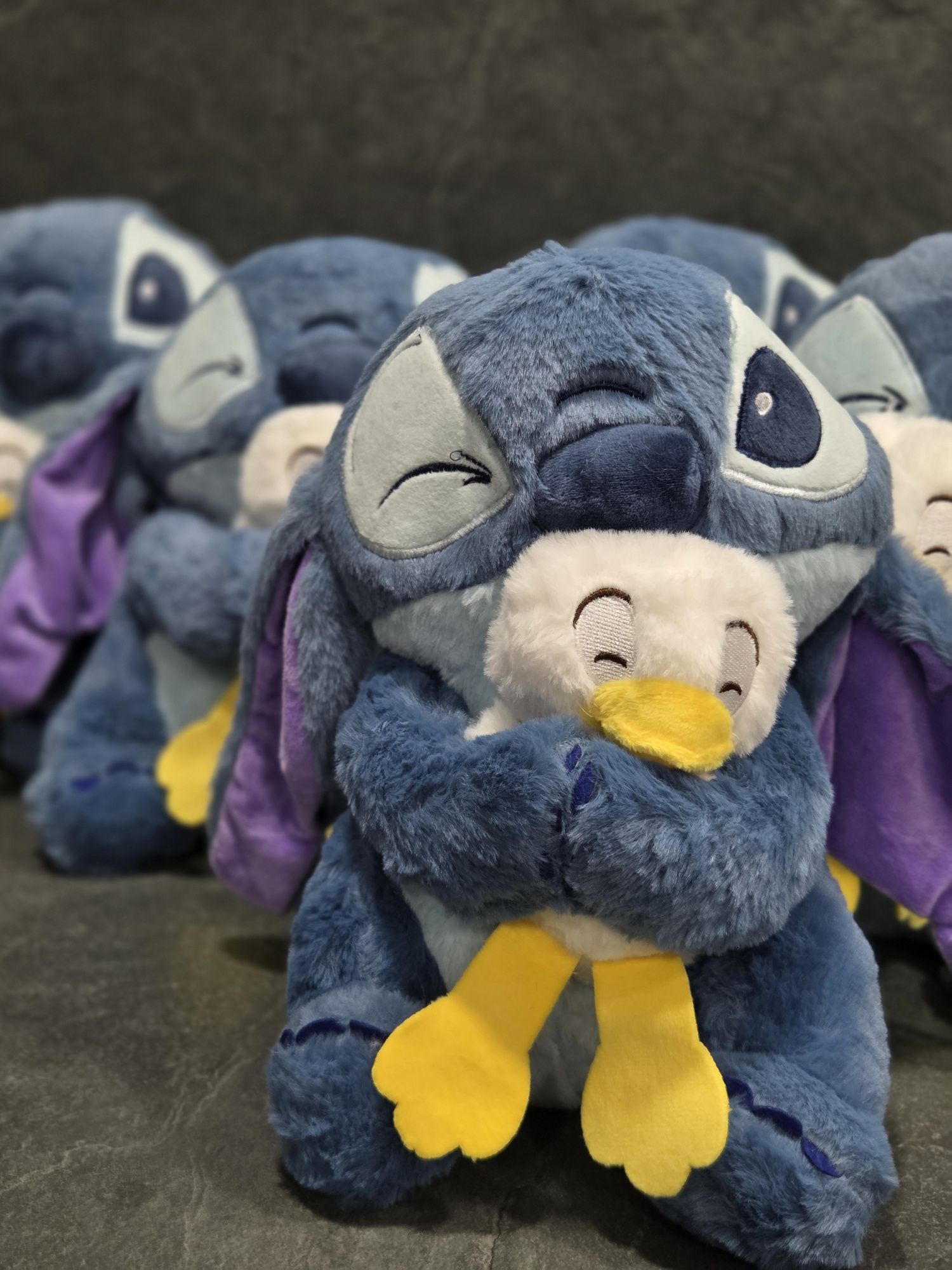 Мʼяка іграшка Стіч з білим каченятком в лапках, Stitch Disney, 30см