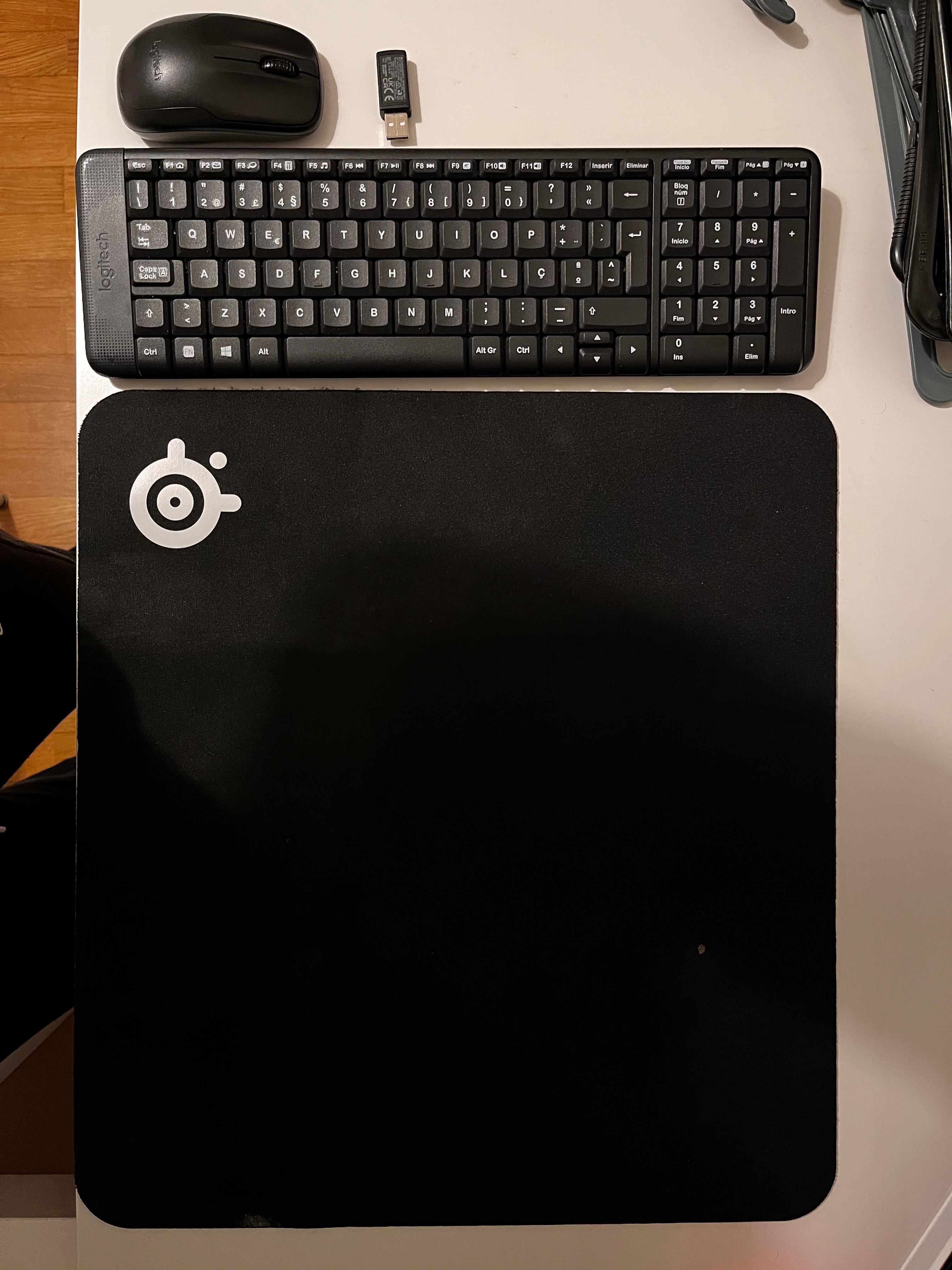 Teclado + Rato LOGITECH Mk220 (Wireless - Teclado Numérico)