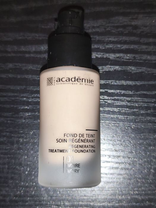 Тональная основа academy тон 01