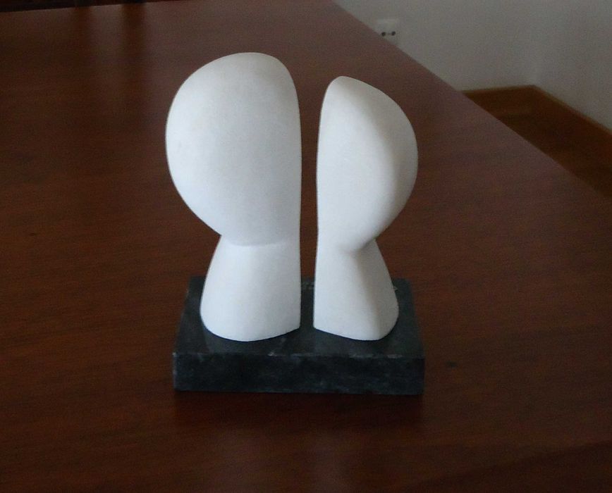 Escultura em pedra e mármore  (Ricardo Gigante)