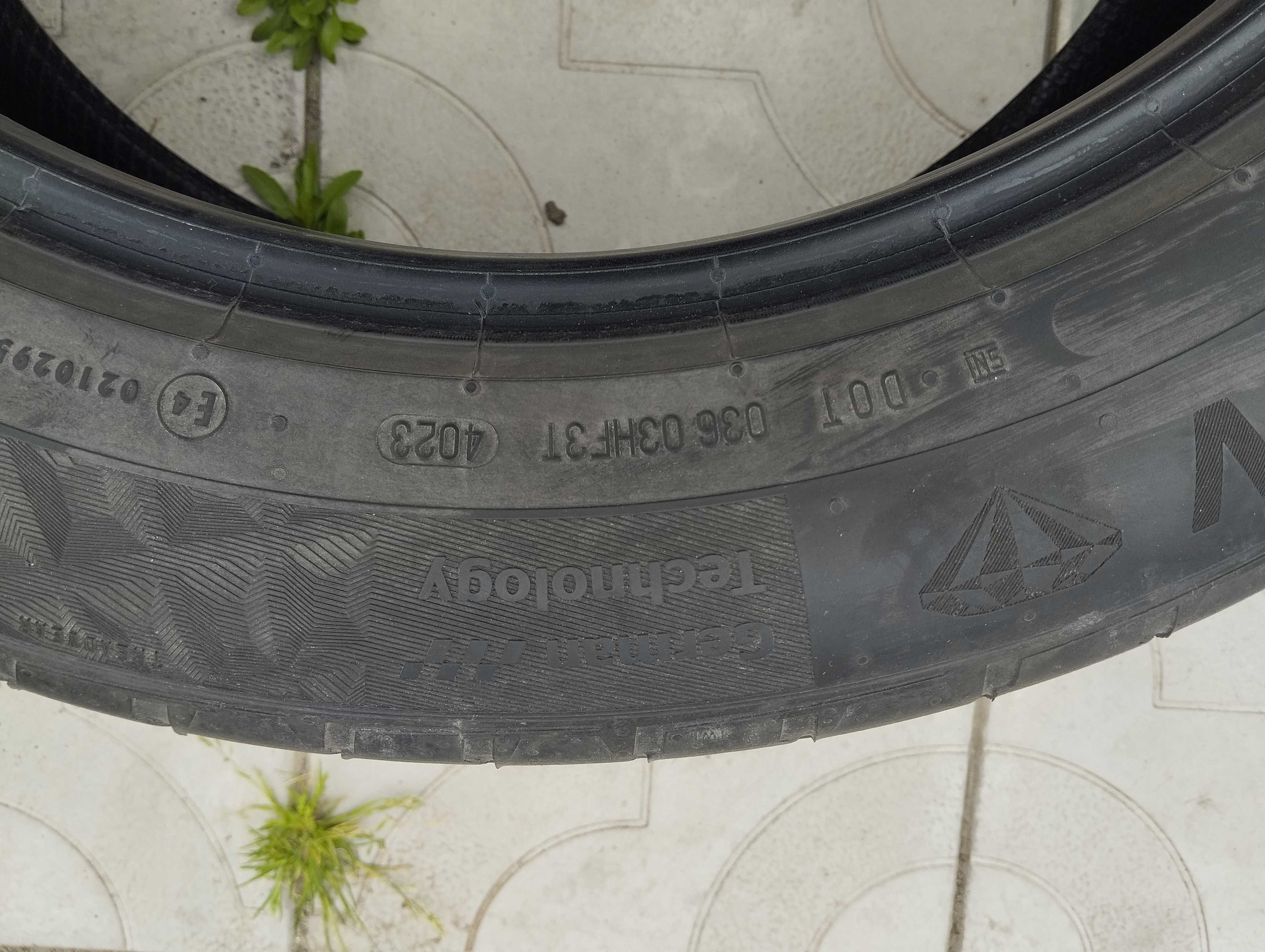 Автогума Continental UltraContact UC6 235/55 R19