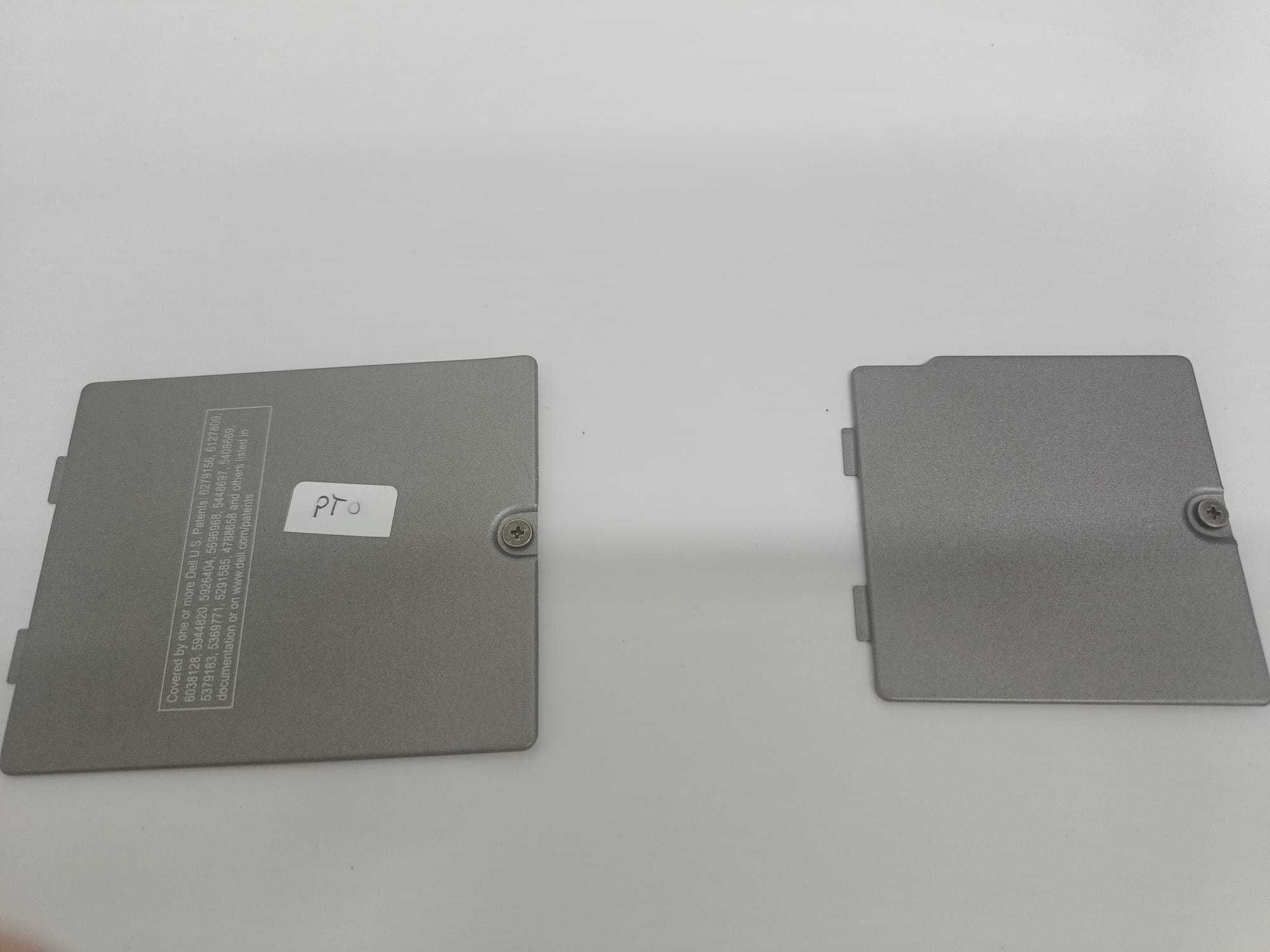 Zaślepki/klapki dolnej obudowy laptopa Dell Latitude D600.