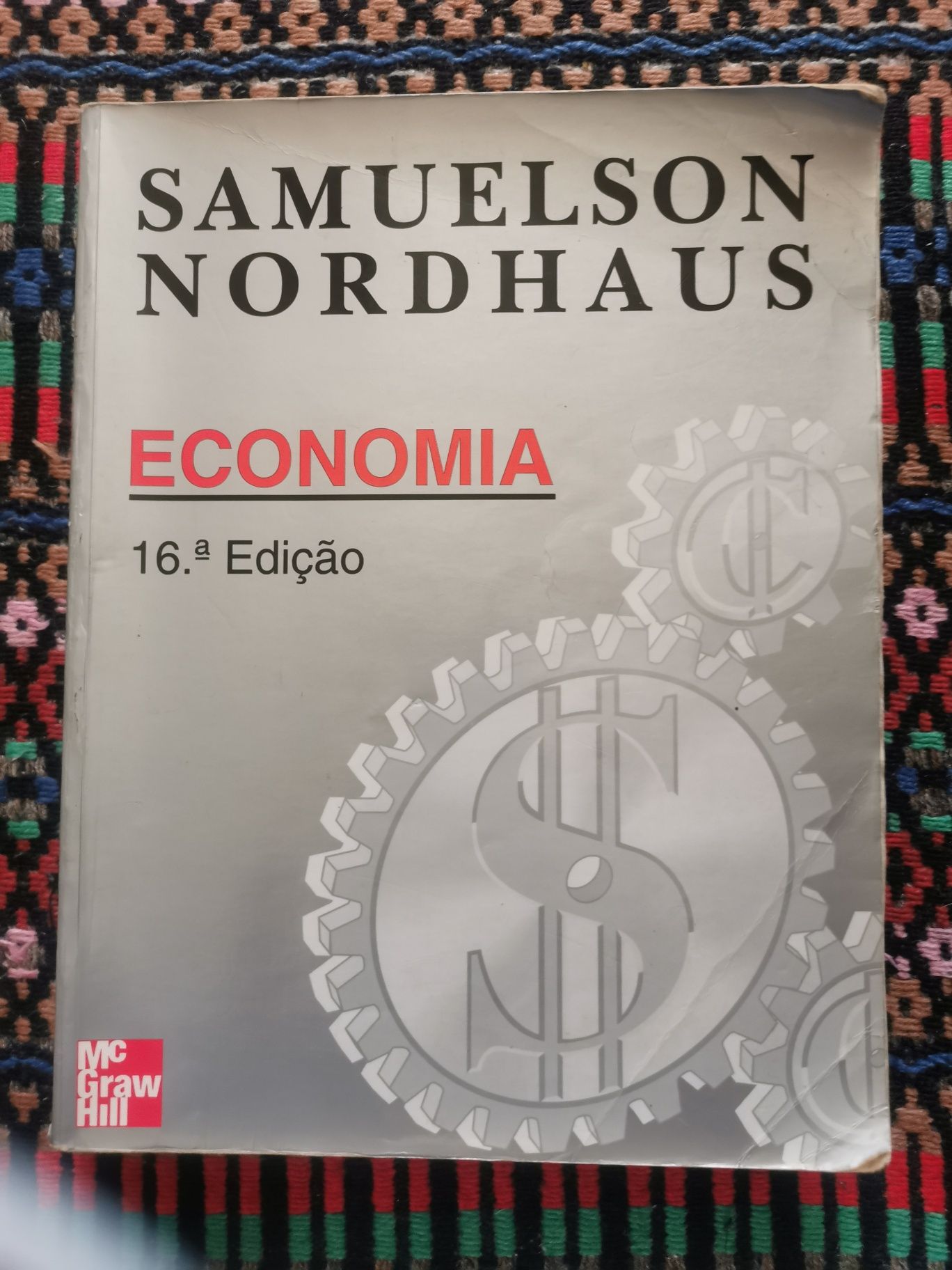Livro técnico de economia