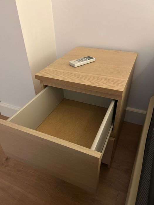 Conjunto mesas de cabeceira carvalho