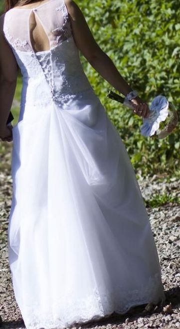 Suknia ślubna biała tiulowa koronkowa roz. 38 40