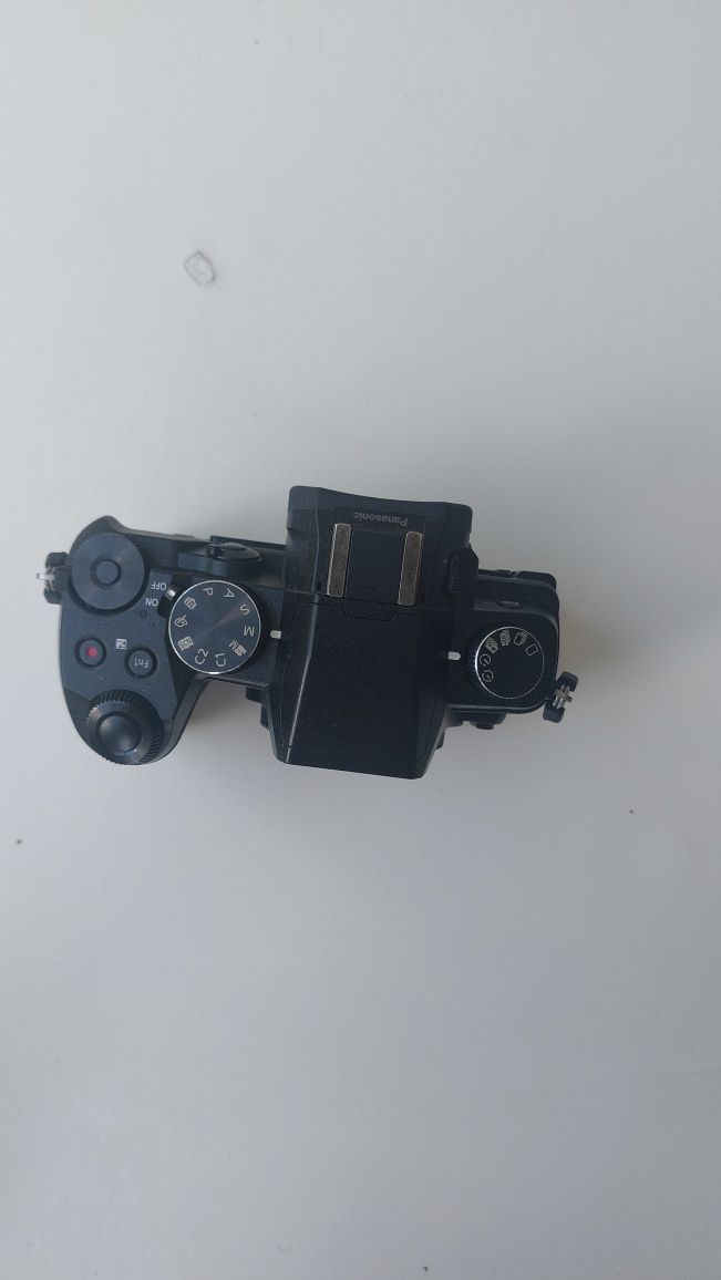 Panasonic Lumix G80 з об'єктивами