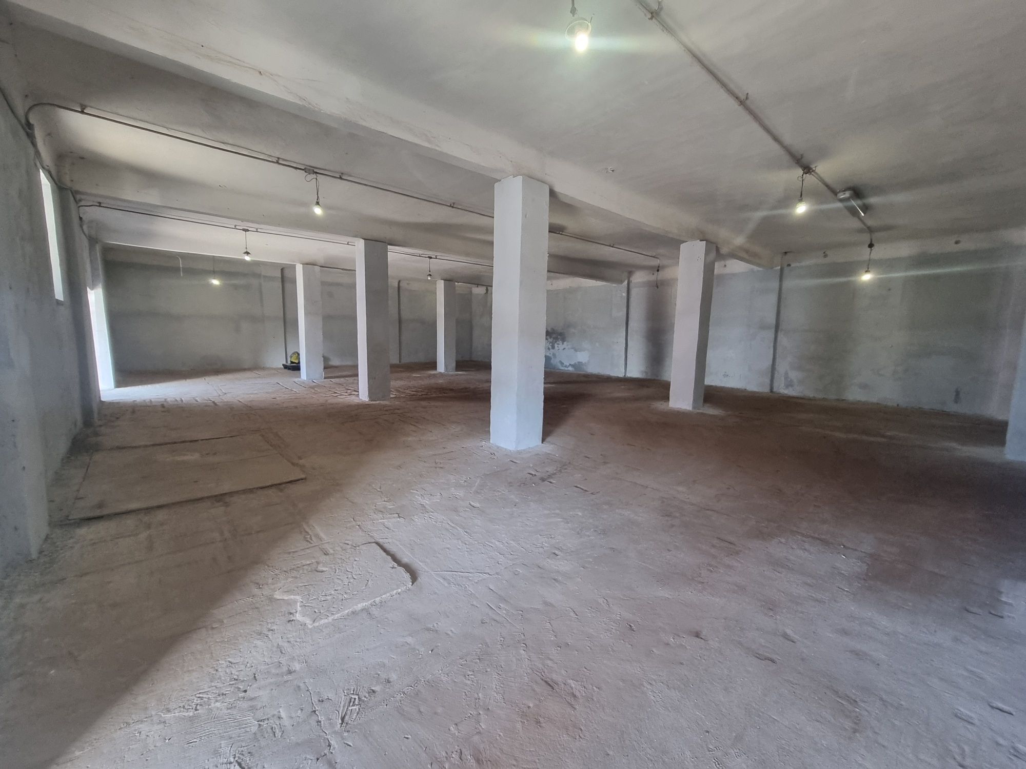 Продаж приміщення  940м²