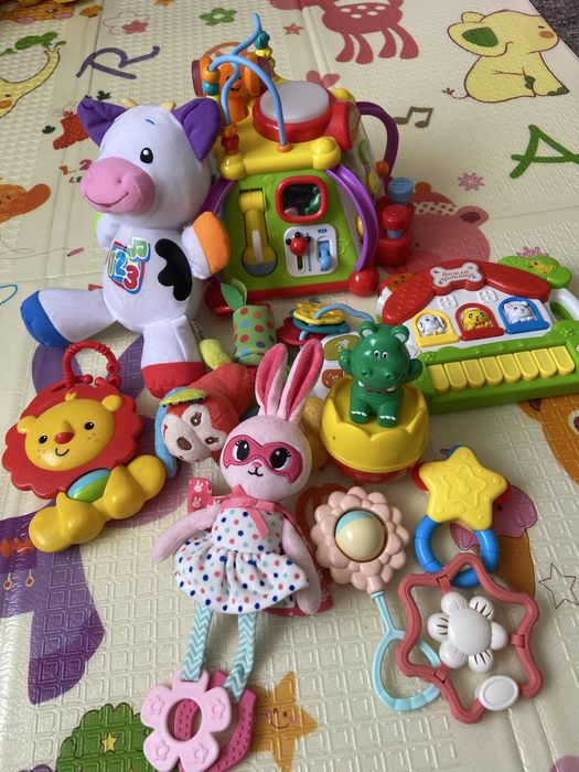 Дитячі  розвиваючі іграшки