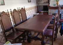 Mesa de Jantar Vintage em Madeira Maciça + 8 Cadeiras