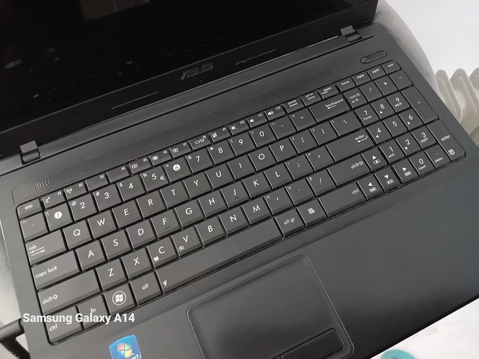 Sprzedam  Laptopa