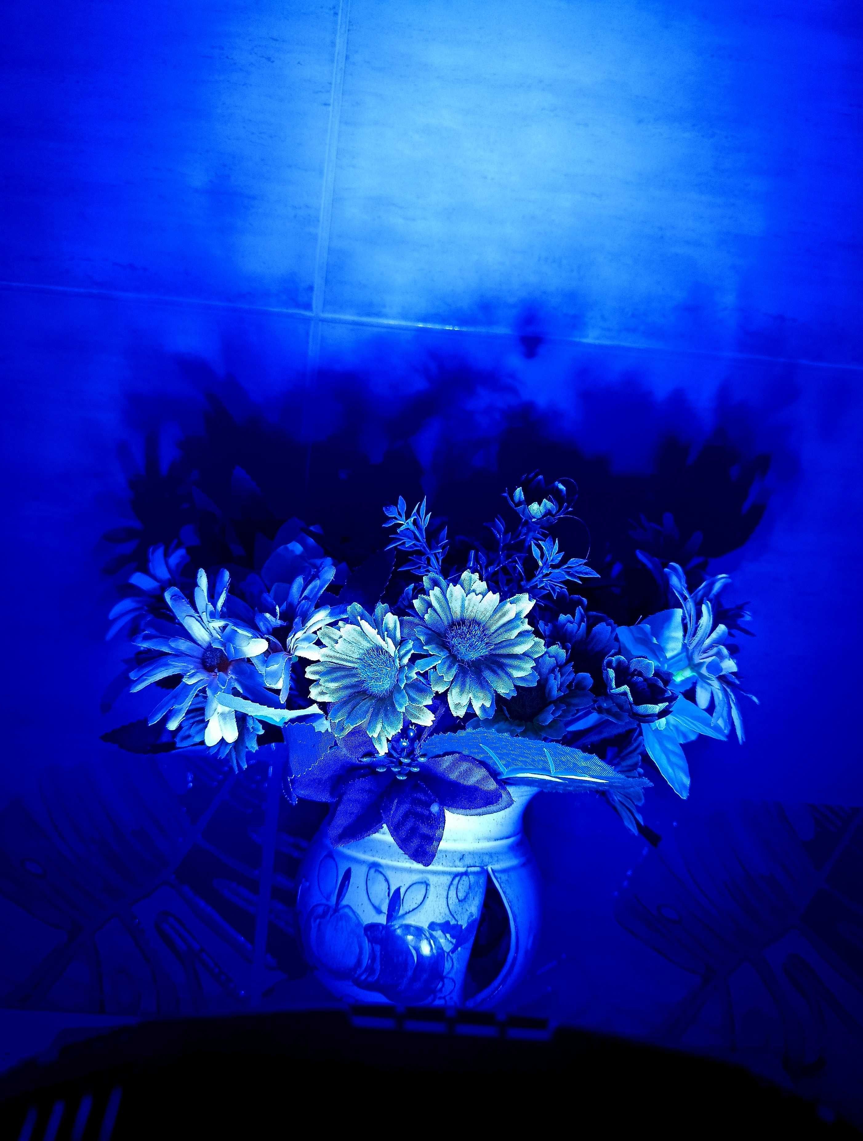 Imprezowy reflektor sceniczny 36 LED.