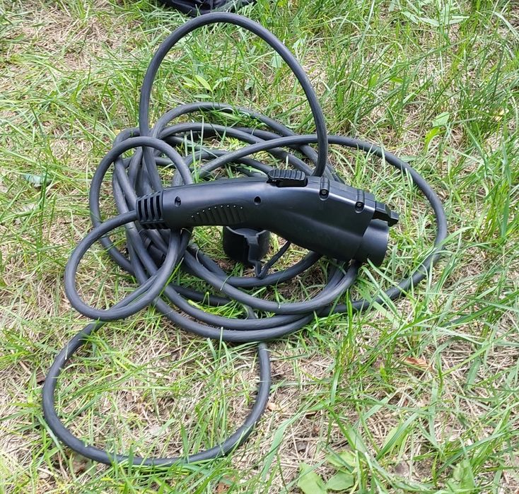 Nissan Leaf - Универсальная мощная на 16 Ампер и 3.7 Квт зарядка J1772