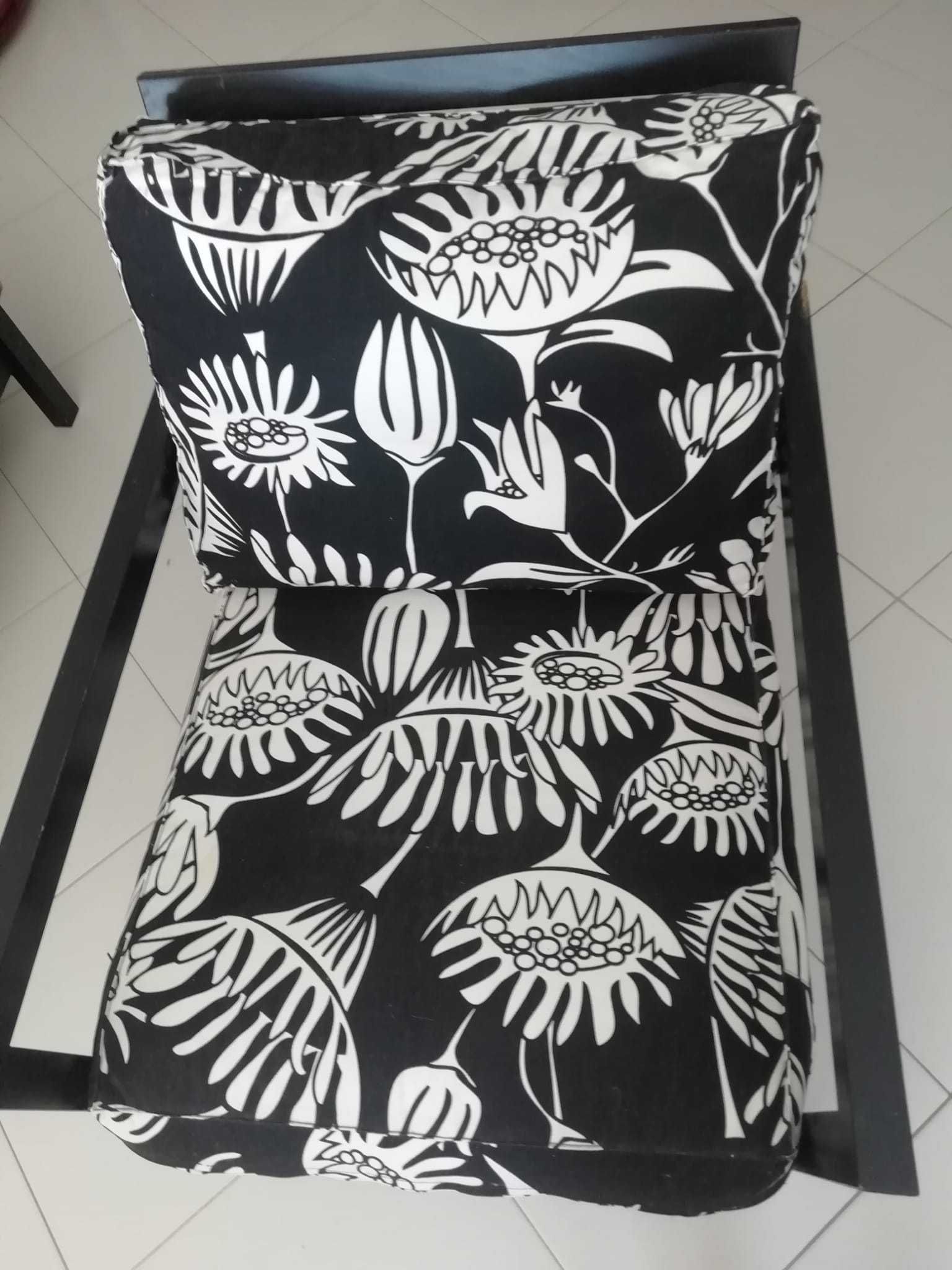 Sofás em Preto & Branco – Conforto, Estilo e Versatilidade