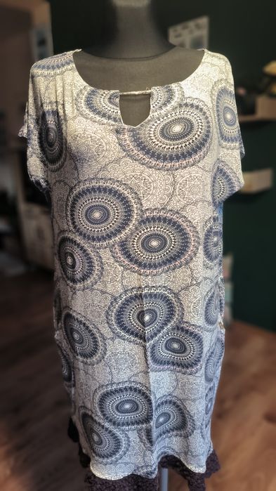 Sukienka damska Efect rozm 4 XL