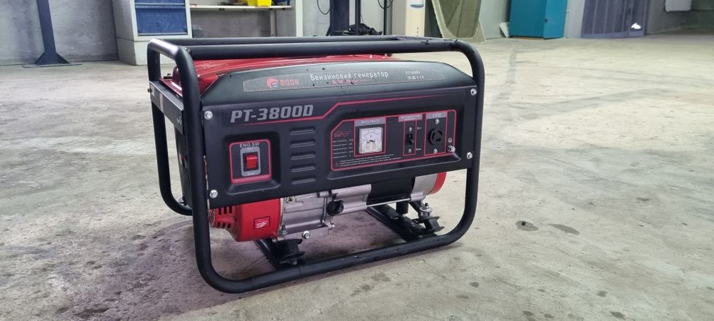 Продам бензиновий генератор Edon PT3800D