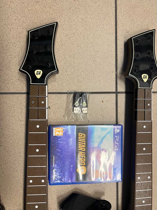 Guitar Hero Live ps4 + 2 giatry + 2 odbiorniki