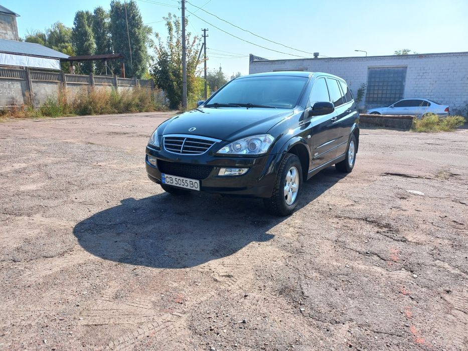 Продам авто санйонг кайрон корейский рамний повнопривідний джип