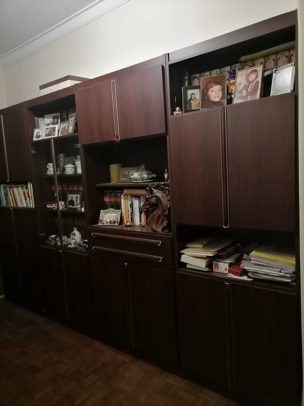 Mobília de sala em excelente estado 4 módulos bons e diva incluído