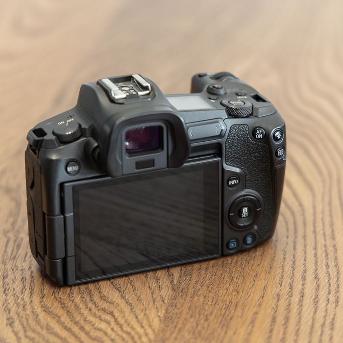Canon EOS R - Corpo