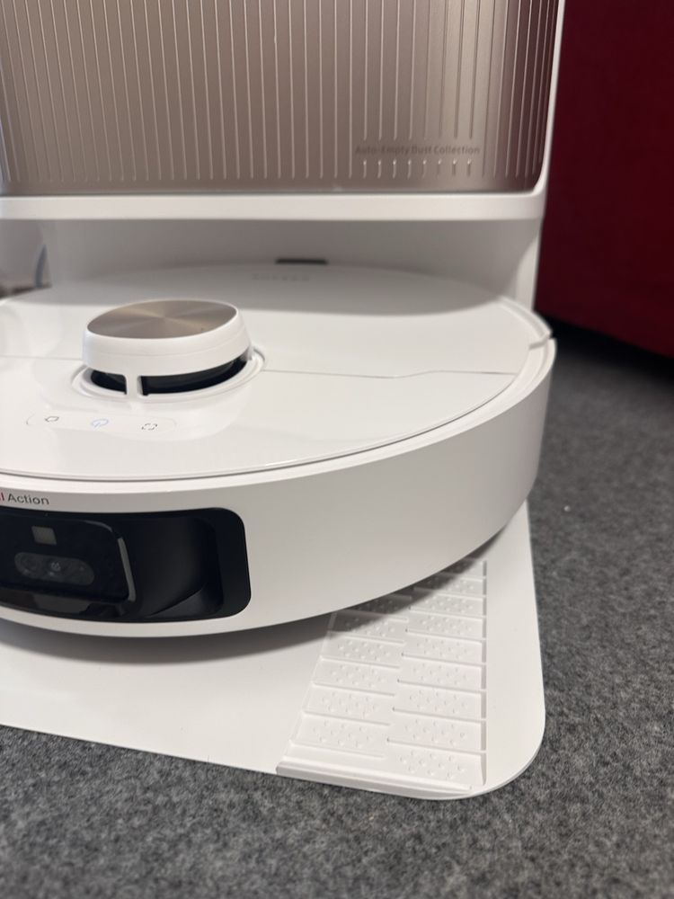 Robot sprzątający DREAME L40 ultra Nowy.