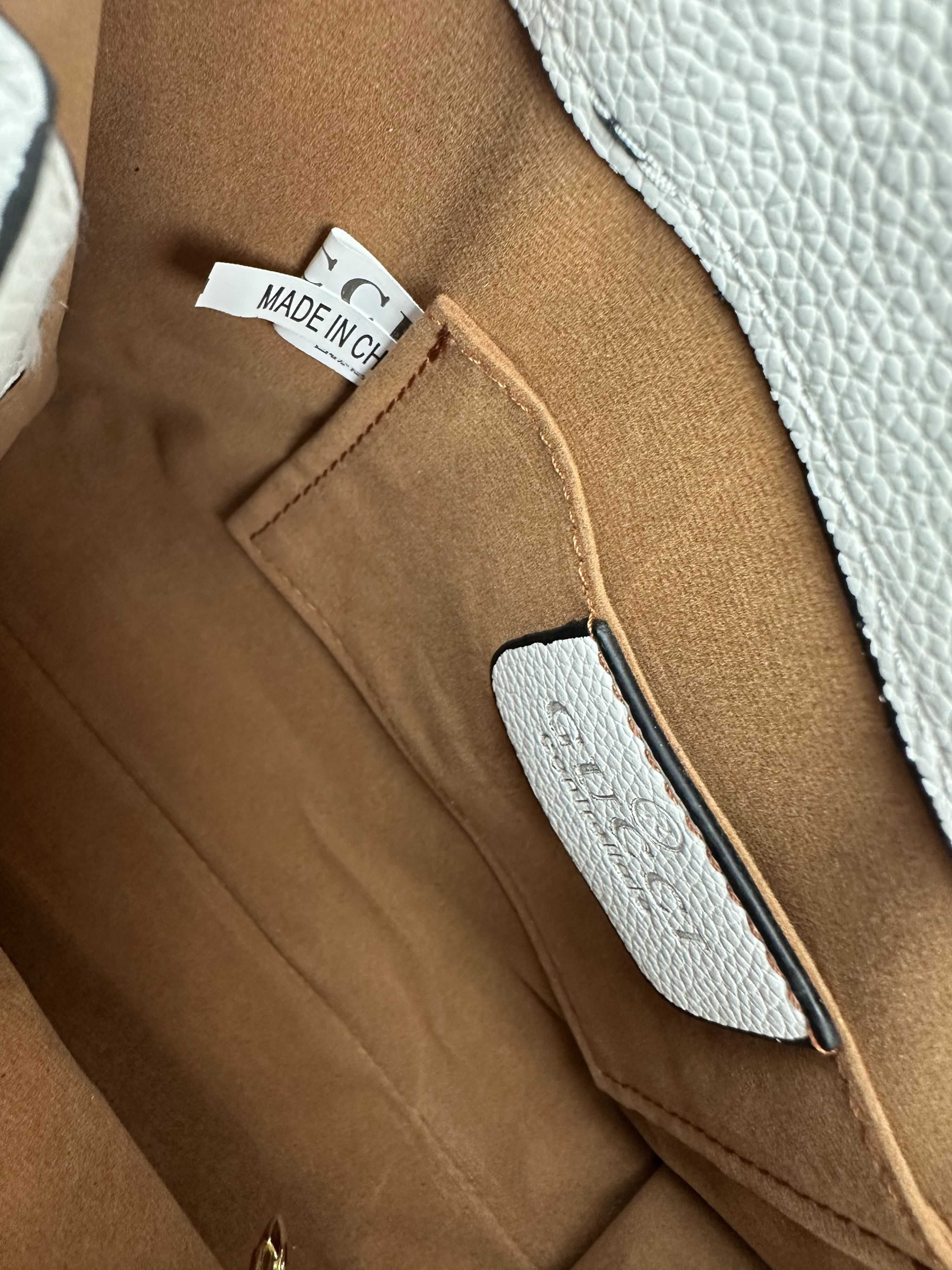 Torebka damska Gucci kuferek nowa logowana HIT jasna biala monogram