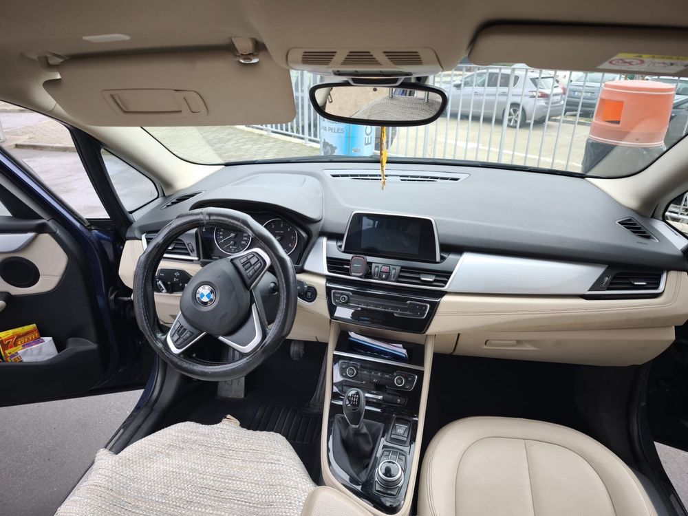 viatura de 7 lugares  bmw 216 grand tourer varios extras. Para troca