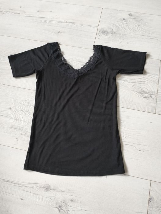 Bluzka z koronką